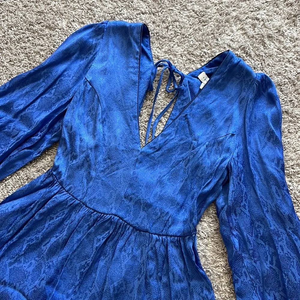 🌼TOPSHOP🌼 NWT Satin Jaquard Peplum Blouse, Size 6 (US 2/4)